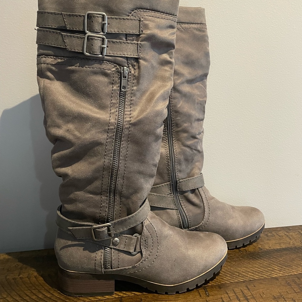 SO Jackal W Slouch Tall Boots Sz 8 NEW